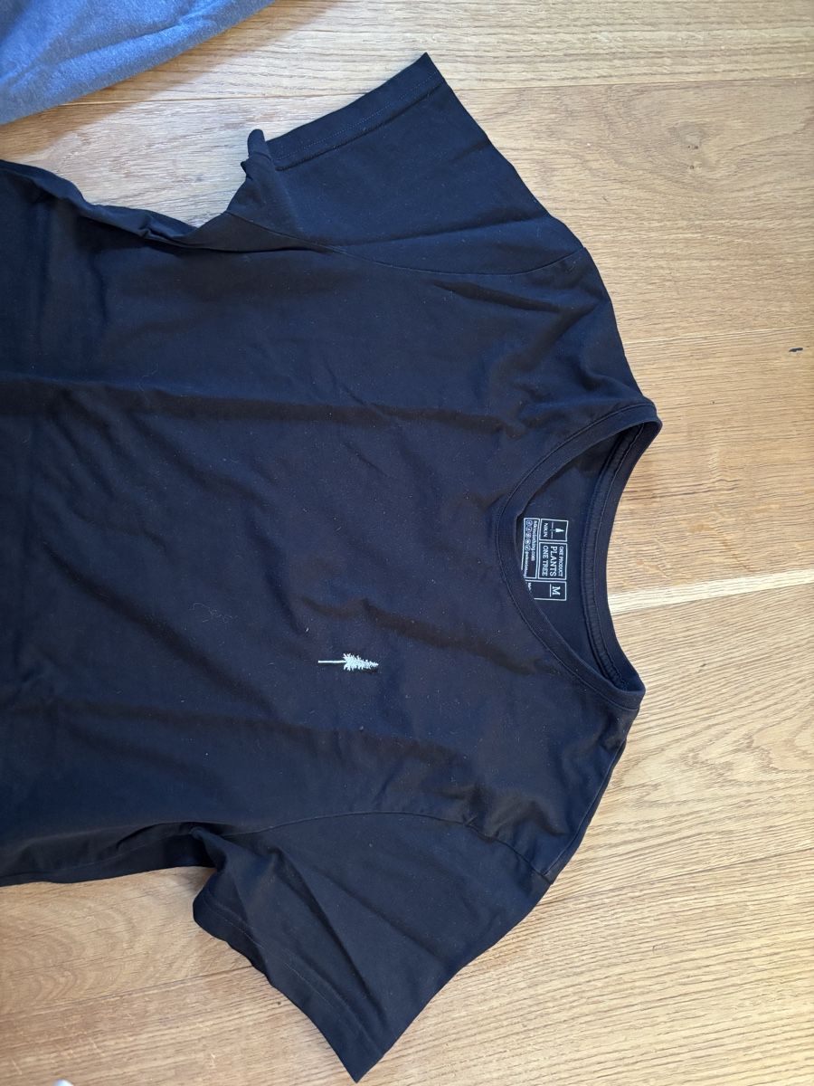 Nikin T-shirt: Zwei NIKIN T-Shirts  – Usato da Würenlos venduto da Ashley24 2