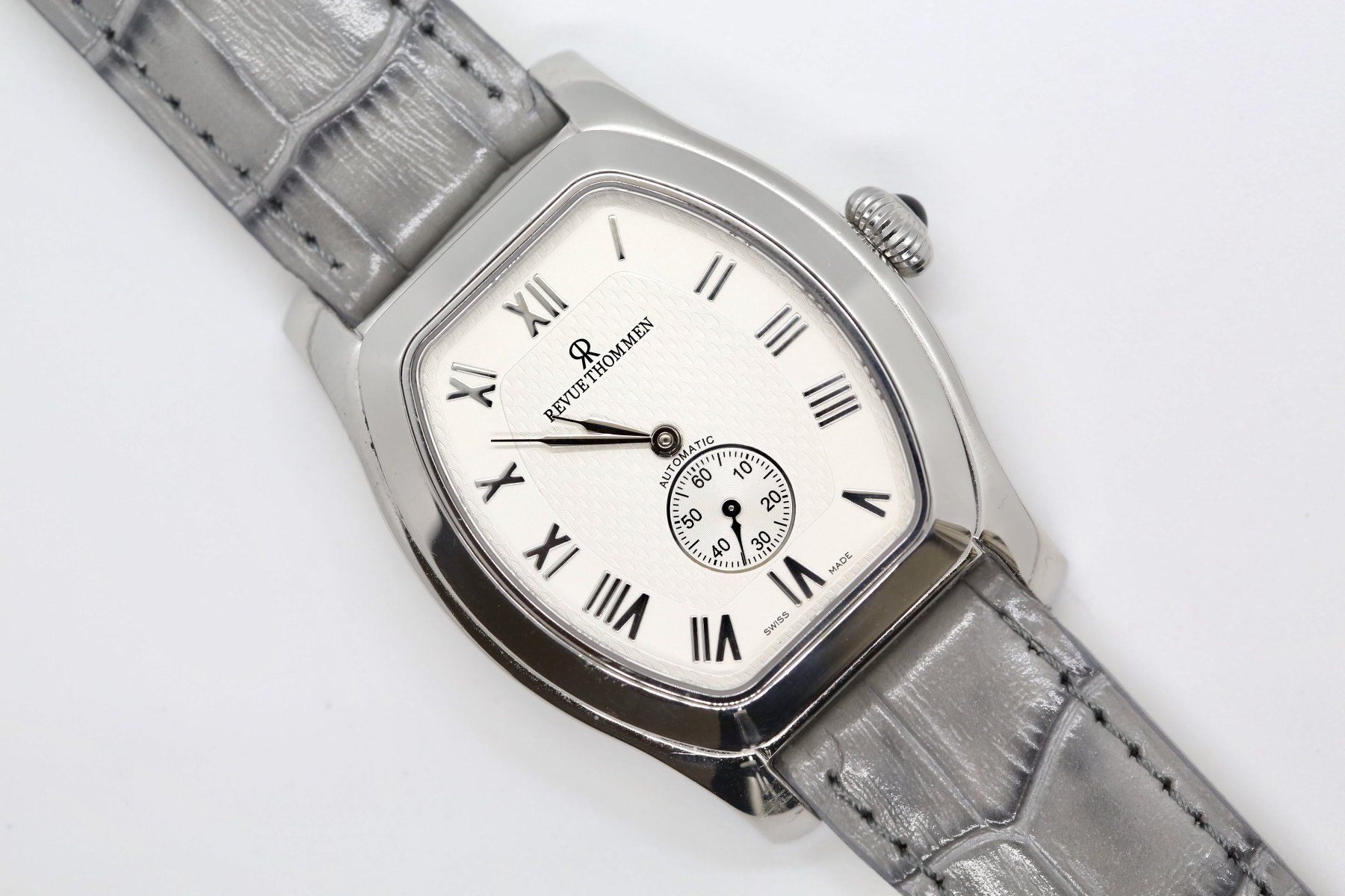 Revue Thommen Orologi: Revue Thommen Tonneau Herrenuhr – Usato da Reinach BL venduto da Han-Numismatik 2