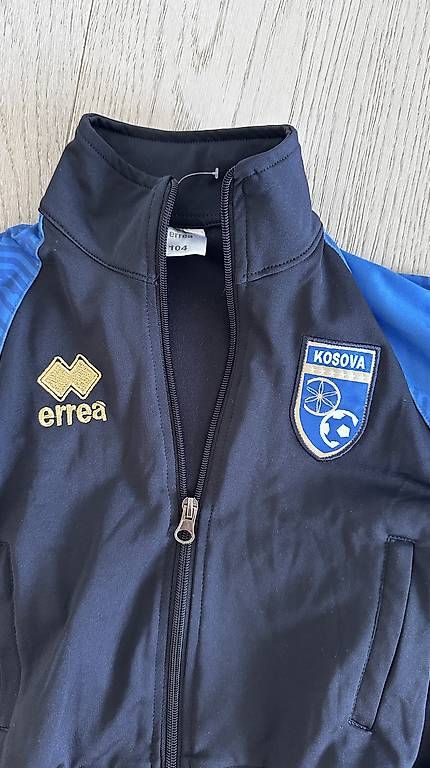 Survêtements: Kosova Trainer dunkelblau, Gr. 104 – Neuf (Voir description) à Gockhausen par enanaa 1