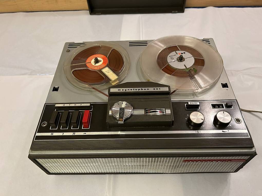 Apparecchi a nastro: Telefunken  Spuhlentonband "Magnetophon 21" – Usato da Hombrechtikon venduto da HW18 2
