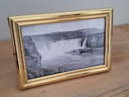Eleganter goldener Fotorahmen vintage