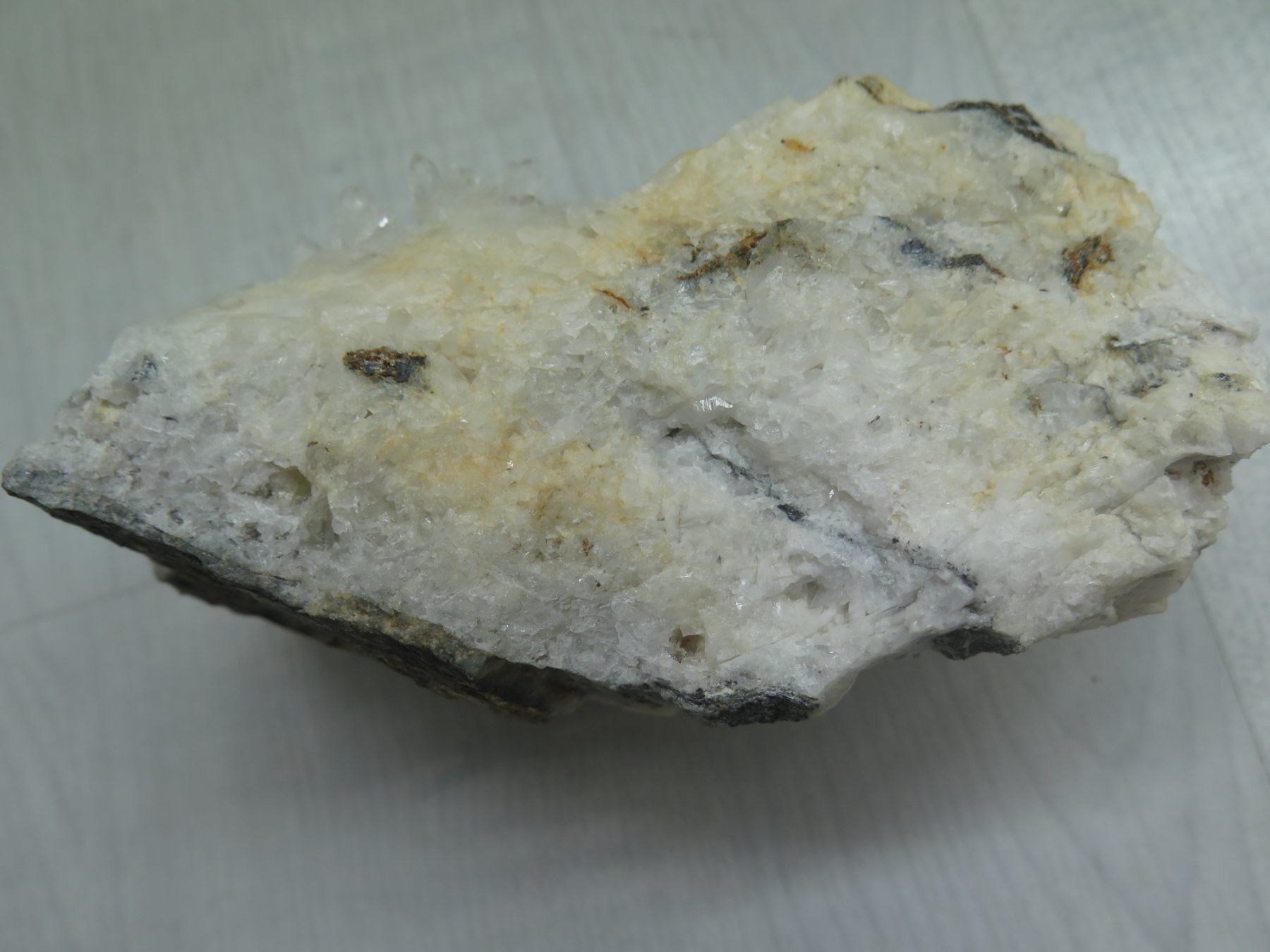 Minerali & Pietre curative: Bergkristall 535 gr. – Usato da Schaffhausen venduto da Yamakana51L8736OQ8 6