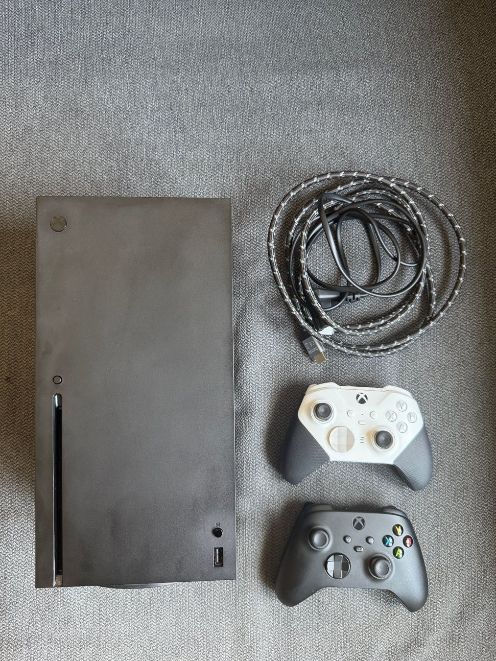 Microsoft Consoles: Microsoft Xbox Series X – D'occasion à Zug par dgr_8stf