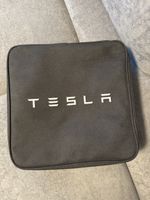 Tesla Ladekabeltasche Zubehörtasche guter Zustand