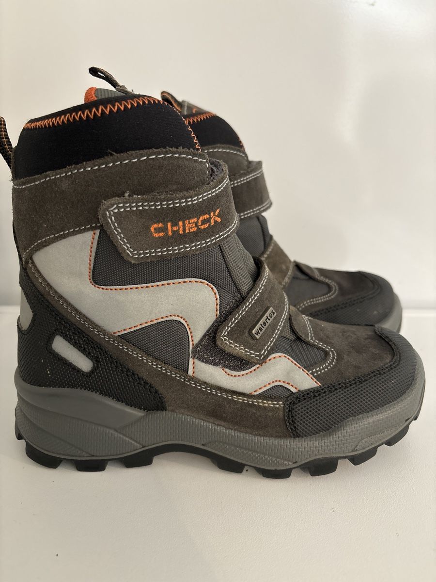 Scarpe per ragazzi: Kinder Winterstiefel 33 – Nuovo (secondo la descrizione) da Oberwil b.Büren venduto da holzschnitzu