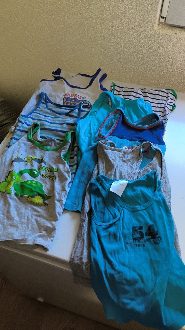 Hemden, T-Shirts & Polos: Unterhemd  – Gebraucht aus Thürnen von ste_ws2m