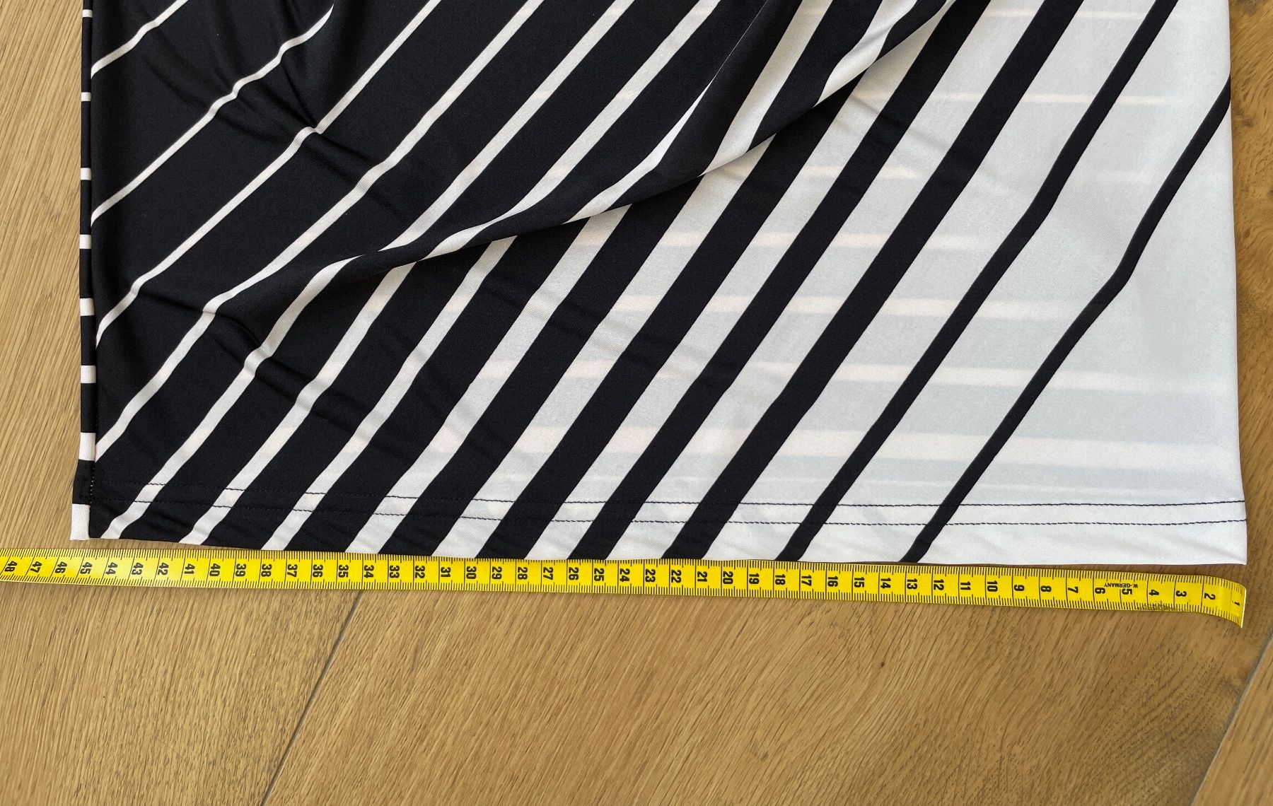 C&A Vestiti: Gerafftes Streifenkleid - schwarz-creme – Usato da Grenchen venduto da M_ina 4