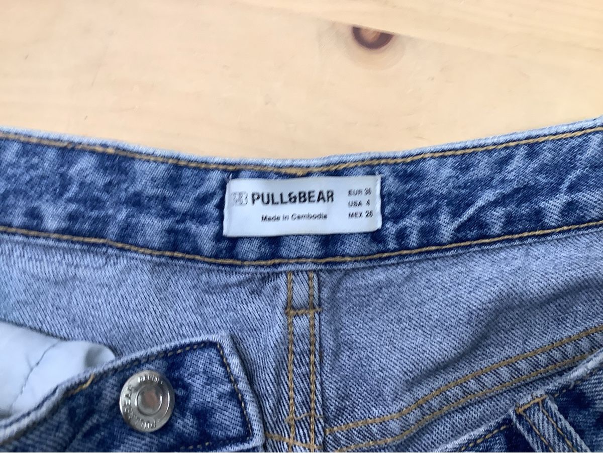 Pull&Bear Pantaloni: Jeans Shorts Pull&Bear Grösse 36 – Usato da Egg b. Zürich venduto da coremamo 2