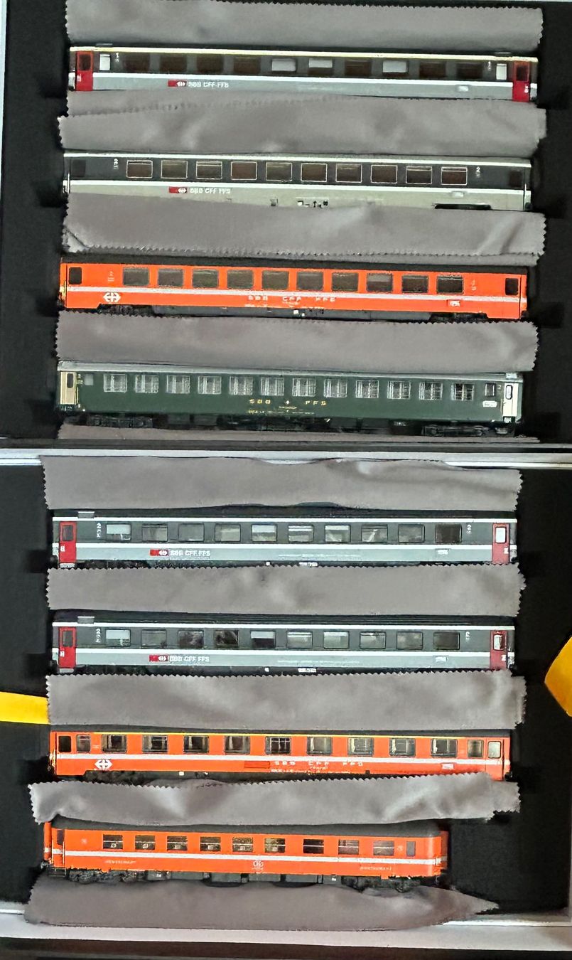 LS Models Modellini di ferrovie: LS Models 2103 SBB IRIS 1990 8er Set Neu OVP – Nuovo e nell'imballaggio originale da Belp venduto da AEMA-Modellbau