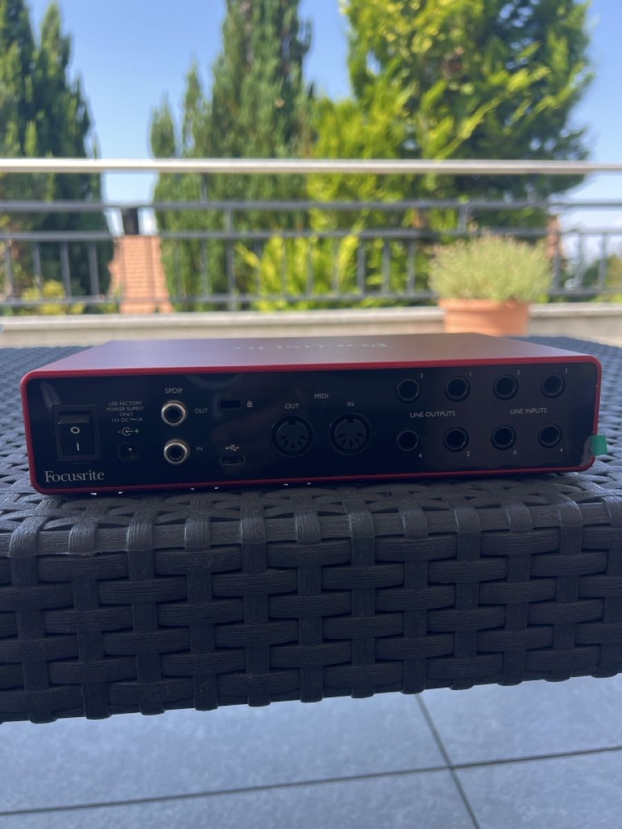 Focusrite Studioequipment: Focusrite Scarlett 8i6 3rd Gen Interface audio rouge – Gebraucht aus Marly von dt084 2