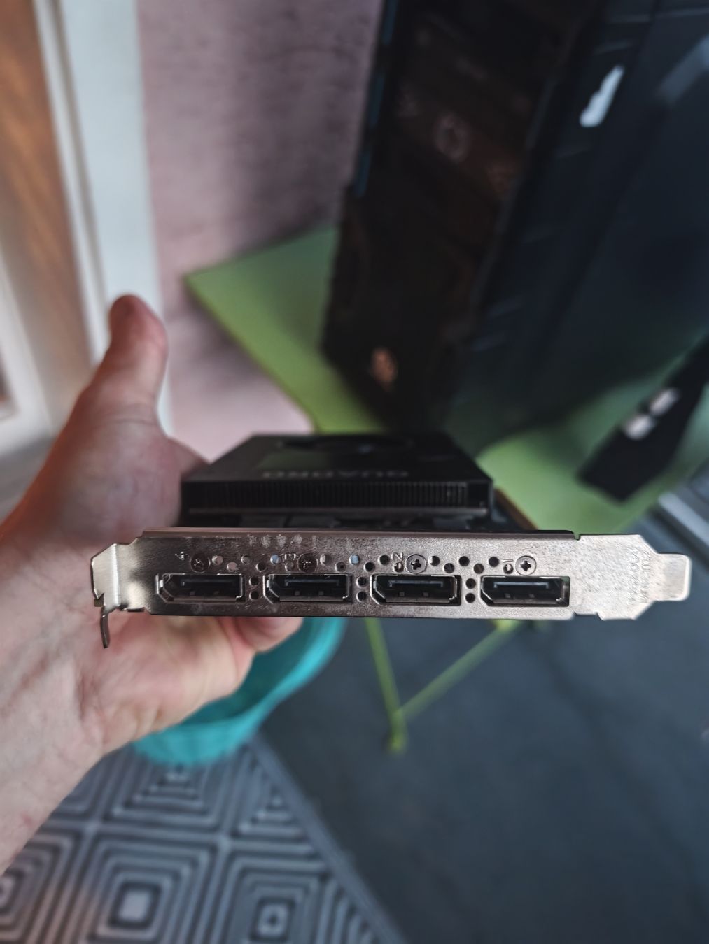 Nvidia Cartes graphiques: Nvidia Quattro P2000 5gb – D'occasion à Sarnen par Laut_musik 2