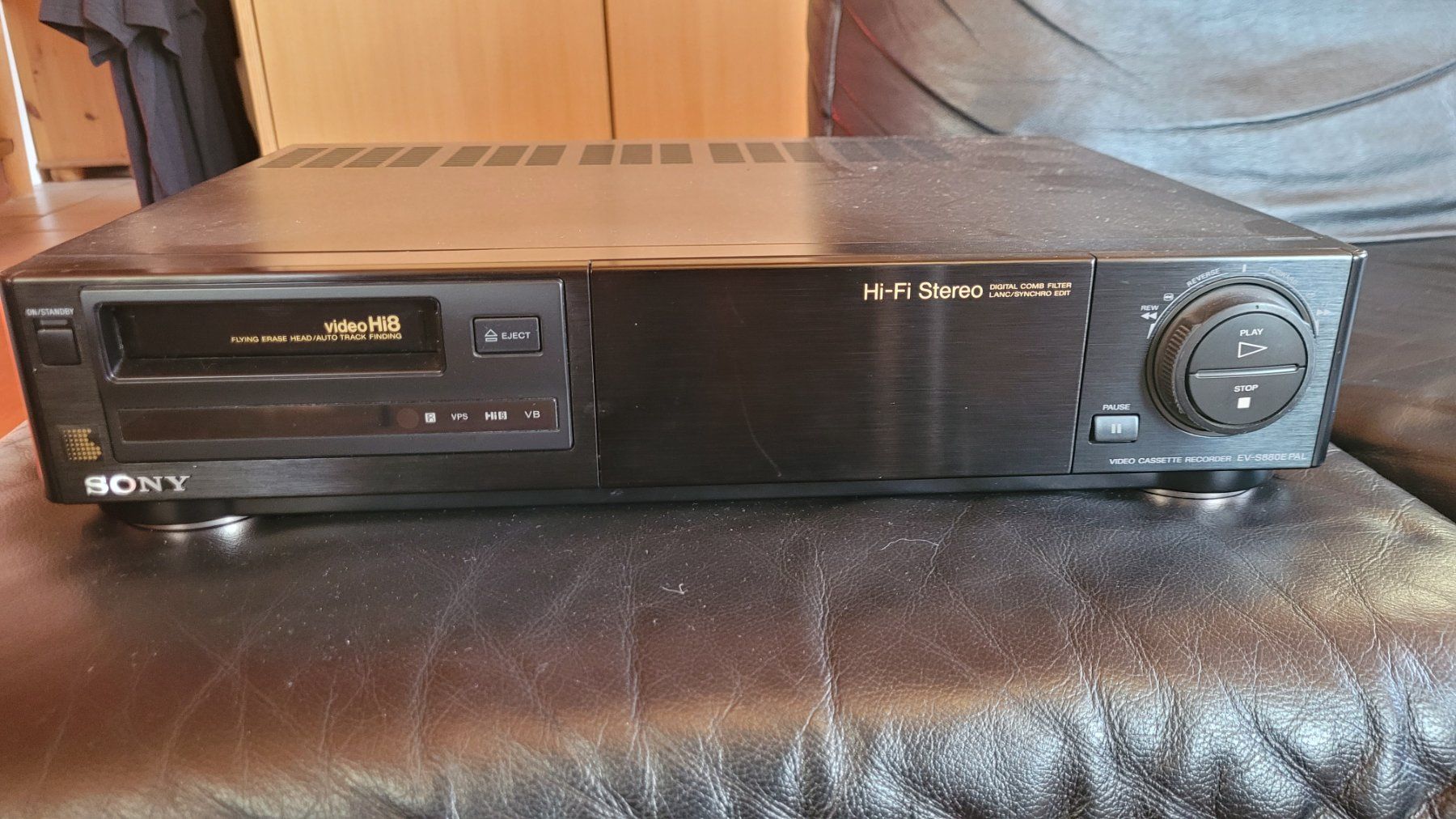 Sony Aufnahmegeräte: Sony Video Hi8 EV-S880E – Defekt aus Münsingen von Pandanus