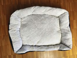 Hundebett / Katzenbett, sehr kuschelig, weich, neuwertig