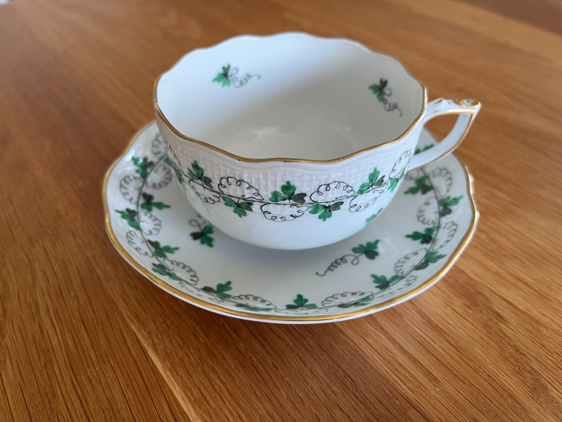 Herend Tasses: Herend Tasse mit Unterteller – Neuf (Voir description) à Schwerzenbach par b00nb00n