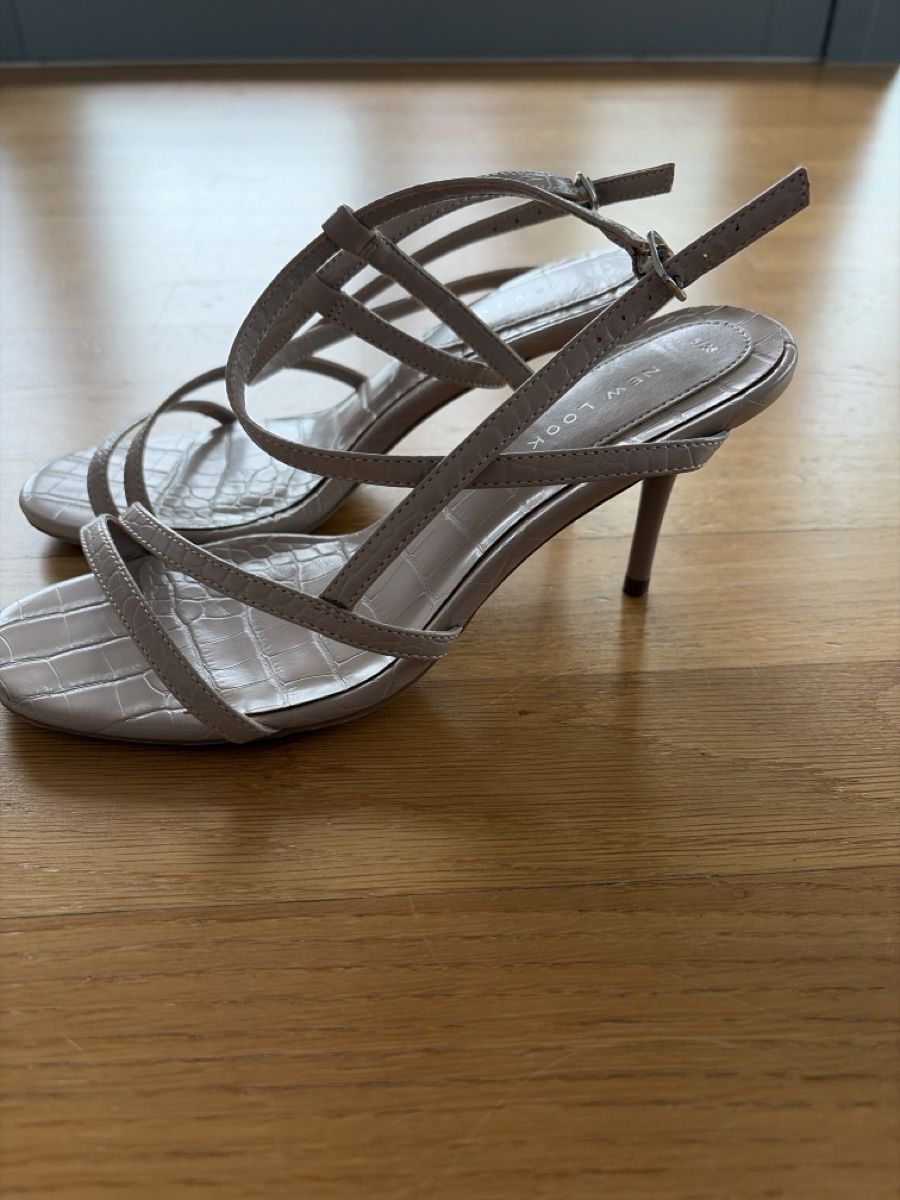 New Look Scarpe da donna: New Look Sandaletten, Gr. 38, Beige – Usato da Zürich venduto da ufe_f5q5 1
