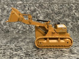 Cat 983 , 1:50 , NZG