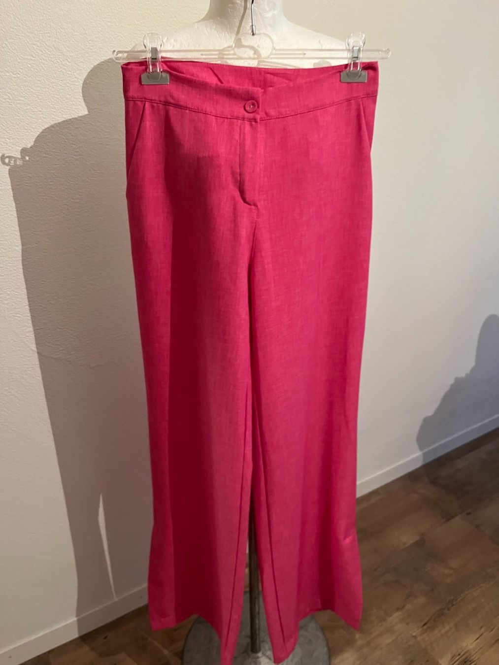 Hosen: Schicke leichte Hose, Neu, Gr. M, NP 69.- – Neu (gemäss Beschreibung) aus Altendorf von Beauty_Girl83