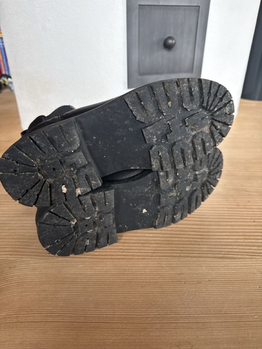 Scarpe da donna: Lederstiefelette, 40, gefüttert – Usato da Môtier (Vully) venduto da Iljos 3
