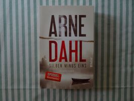 Arne Dahl - Sieben minus Eins - Kriminalroman - B674