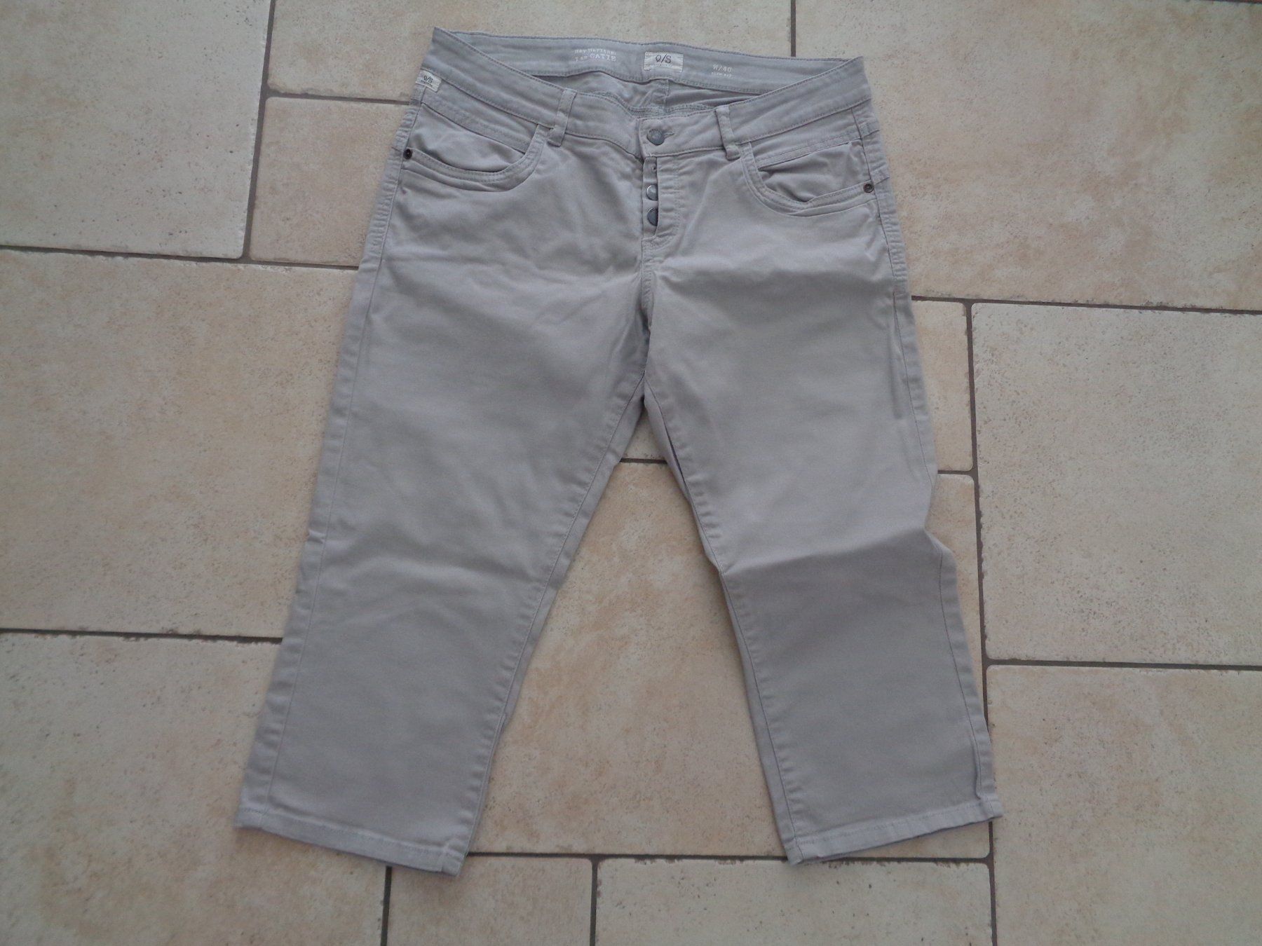 Pantaloni: Hose  3/4  Grösse 40 – Usato da Kreuzlingen venduto da Robi-2003