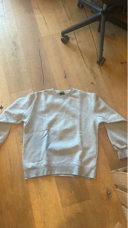 Grauer Sweat Pullover Gr. M, Top Zustand!