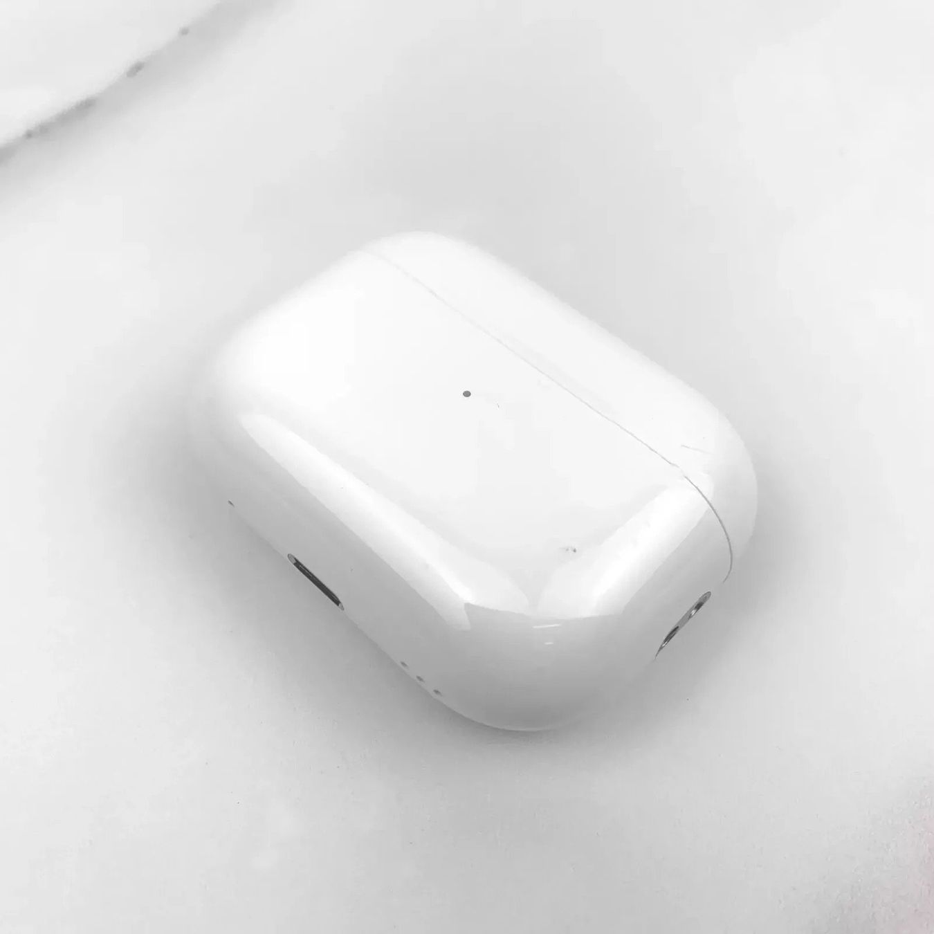 Apple Cuffie: Airpods Pro 2. Generation Original USB-C Magsafe Ladecase – Usato da Neerach venduto da mur_dwg9 2
