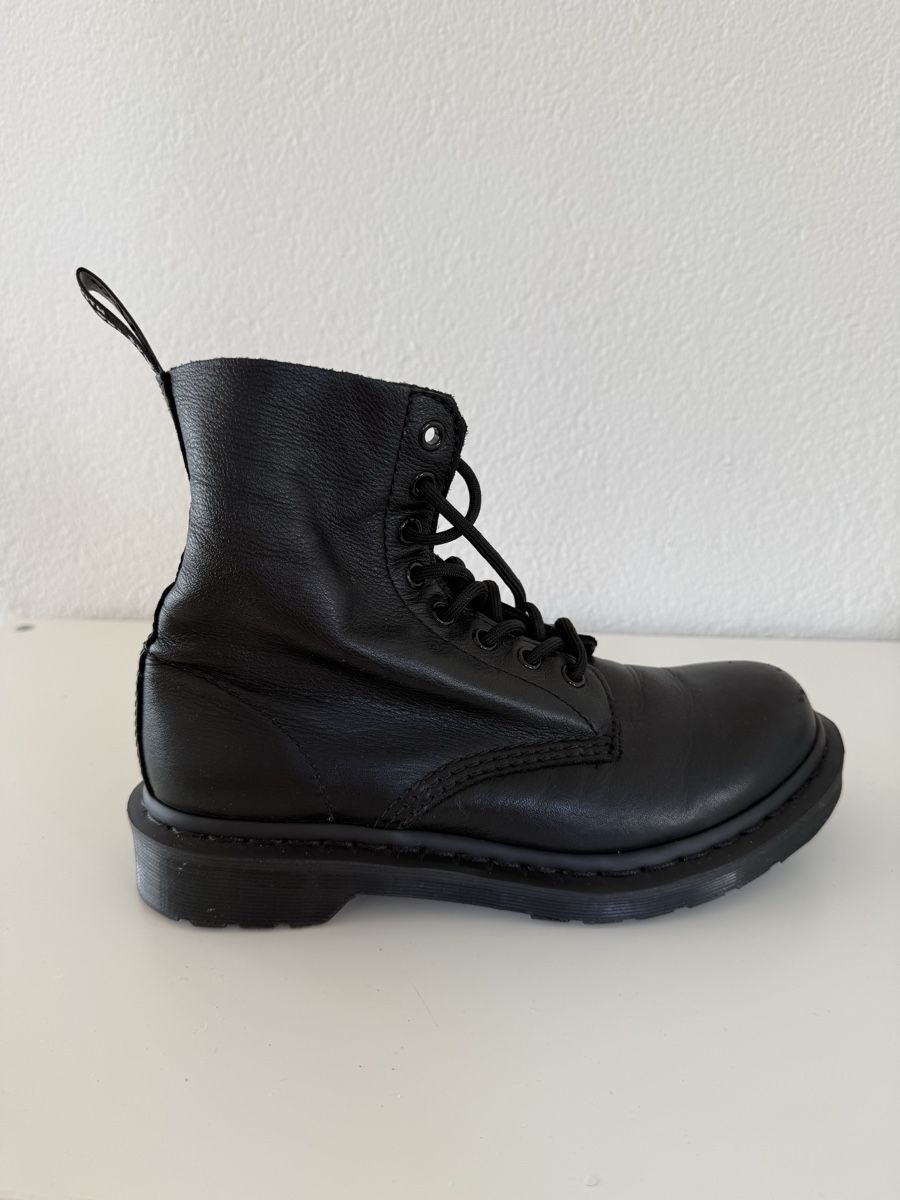 Dr. Martens Chaussures femmes: Dr. Martens, Pascal Mono (Frauen), Grösse 38 – Neuf (Voir description) à Biel/Bienne par jul_ghc6 1