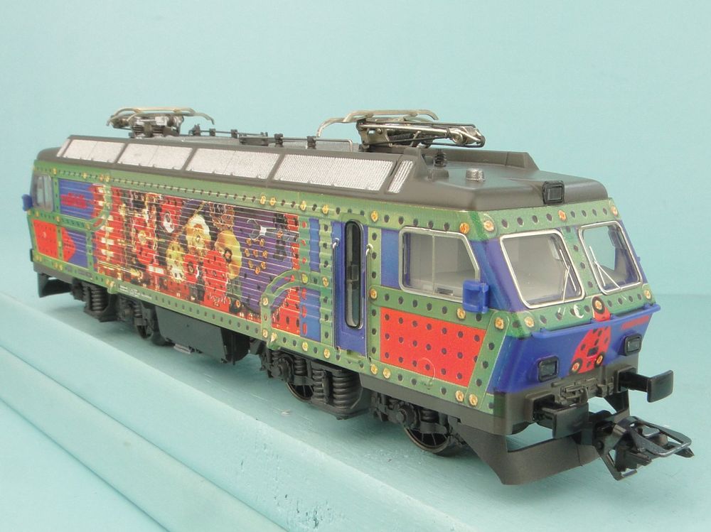 733093_4