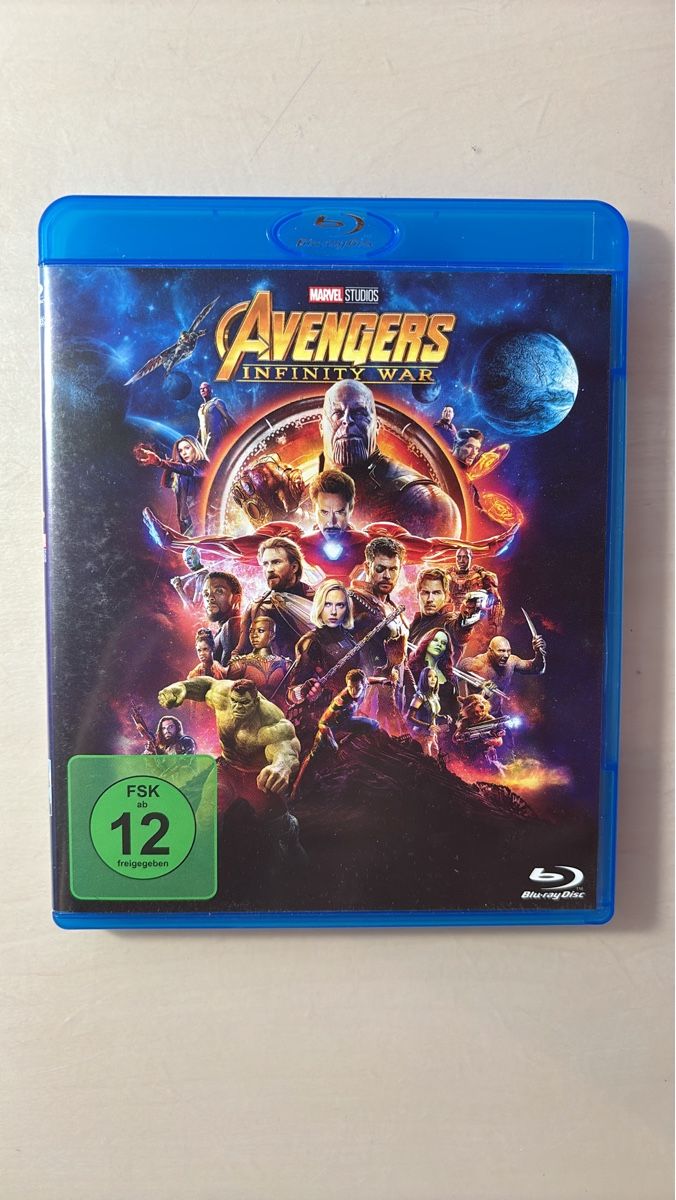 Tutti i DVDs: Avengers: Infinity War - Blu-ray - Top Zustand! – Usato da Ruswil venduto da Slivio_