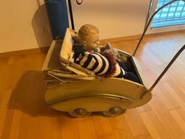 Kinderwagen mit Puppe und Teddy gut erhalten
