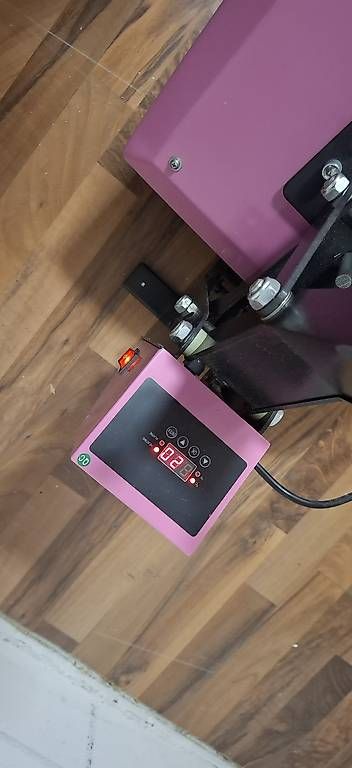 Tutte le macchine: Heisspressmaschine neuwertig – Usato da Eschenbach LU venduto da Meg_sbc8 1