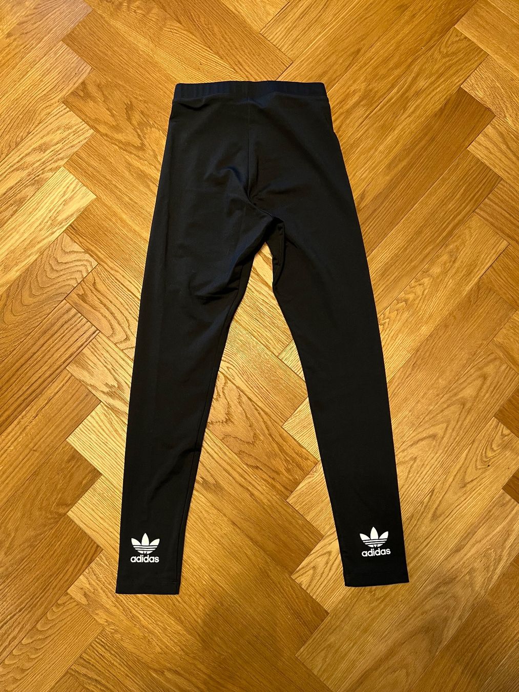 Adidas Leggings: Schwarze Adidas Leggings, Grösse 8 – Usato da Uetikon am See venduto da phi_hn2k 1