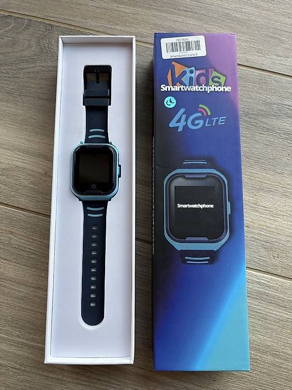 Smartwatch: Montre connectée enfant noire et bleue – Usato da Les Pontins venduto da galaud