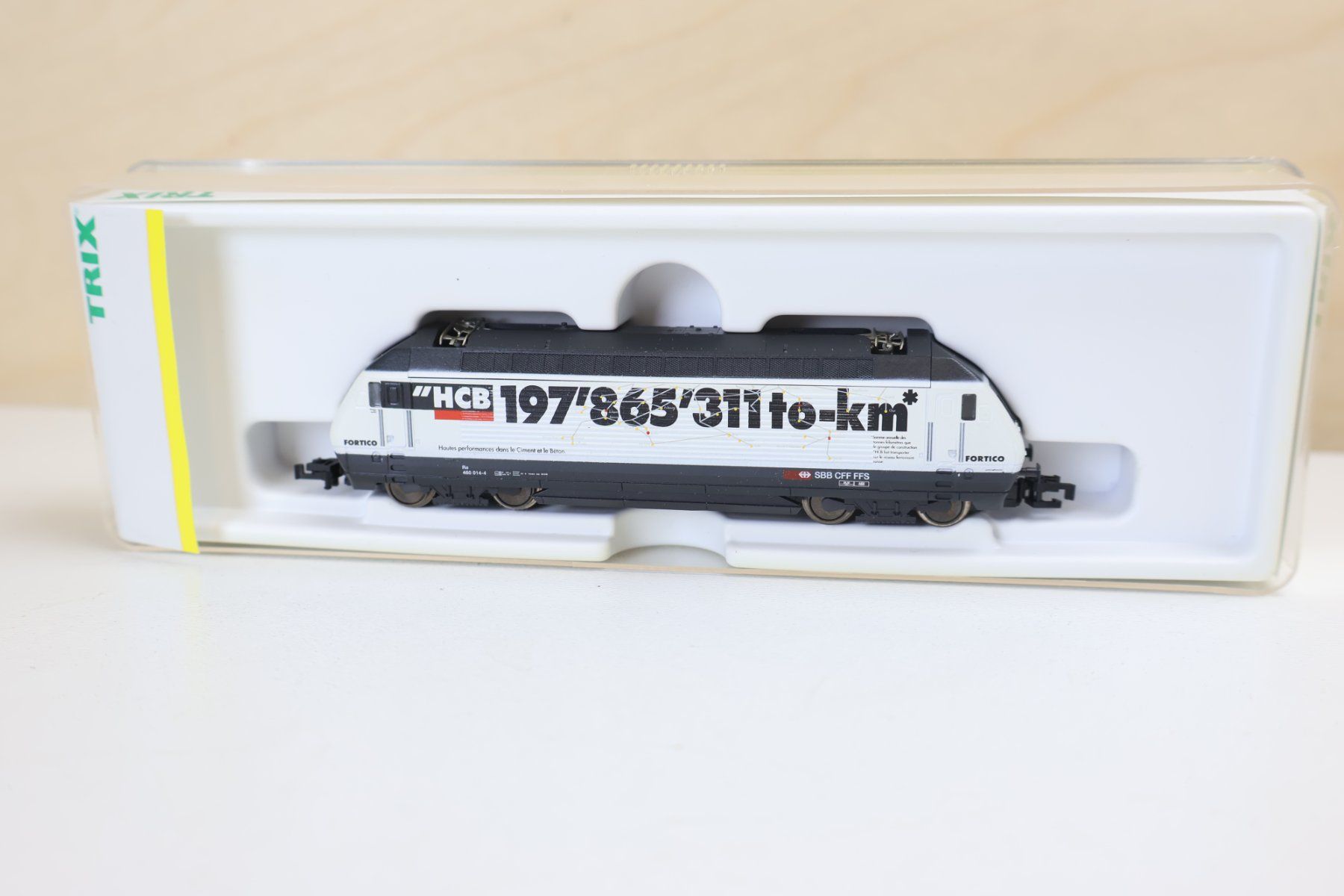 Trix Modelleisenbahnen: Minitrix SBB HCB Re 460 E-Lok Digital 12674 – Gebraucht aus Winterthur von Monstera 1