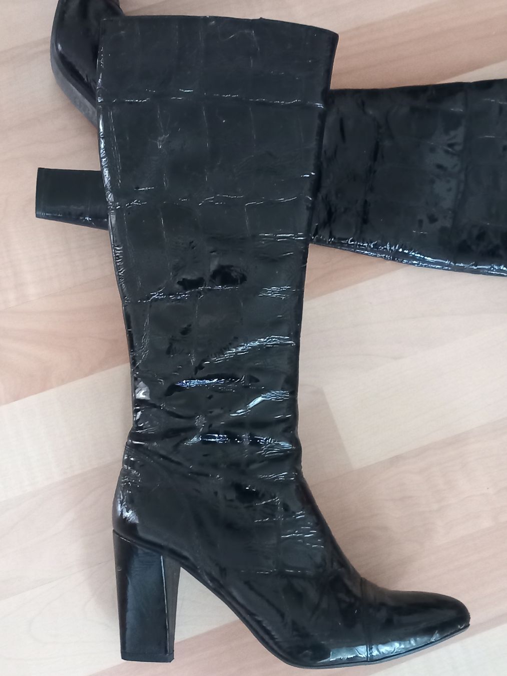 Damenschuhe: Echte Lackleder-Stiefel Gr. 37 – Gebraucht aus Wanzwil von lonelybeachhouse 2
