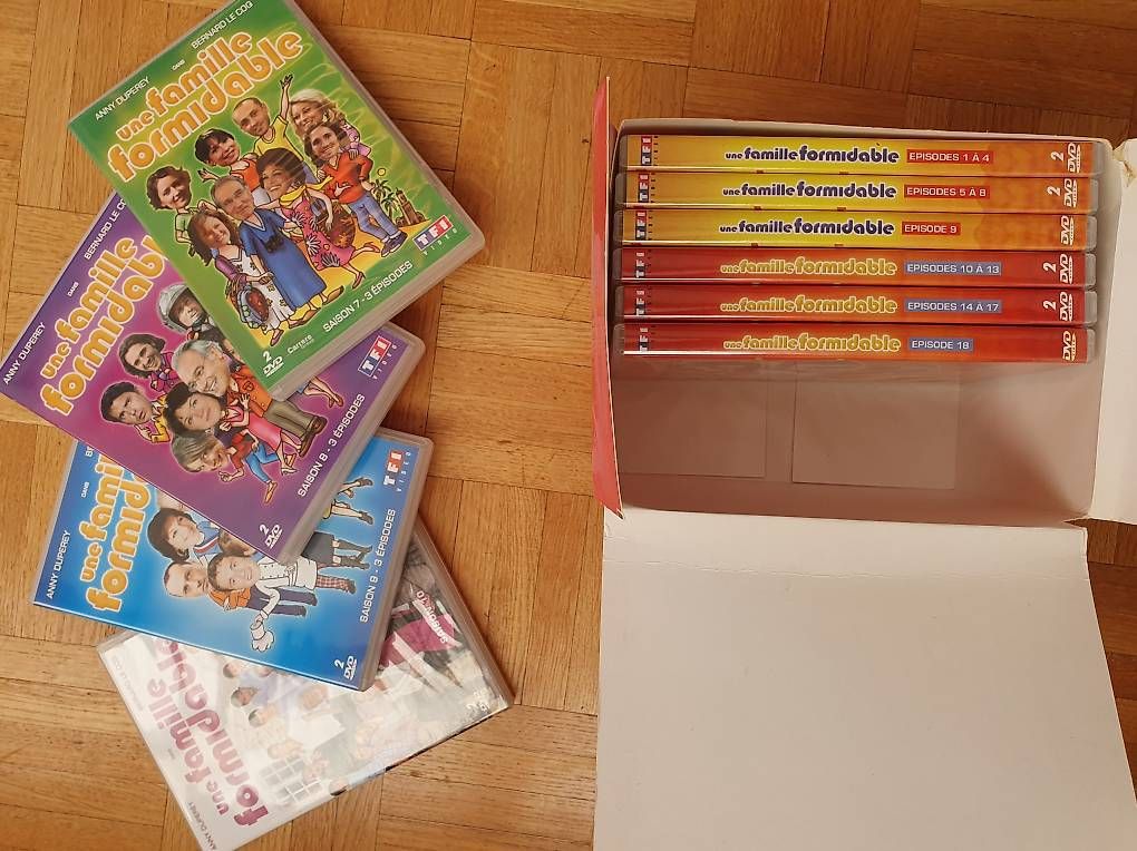 Tous les DVDs: DVD - Une famille formidable – D'occasion à Lavey-Village par Dumbine 2