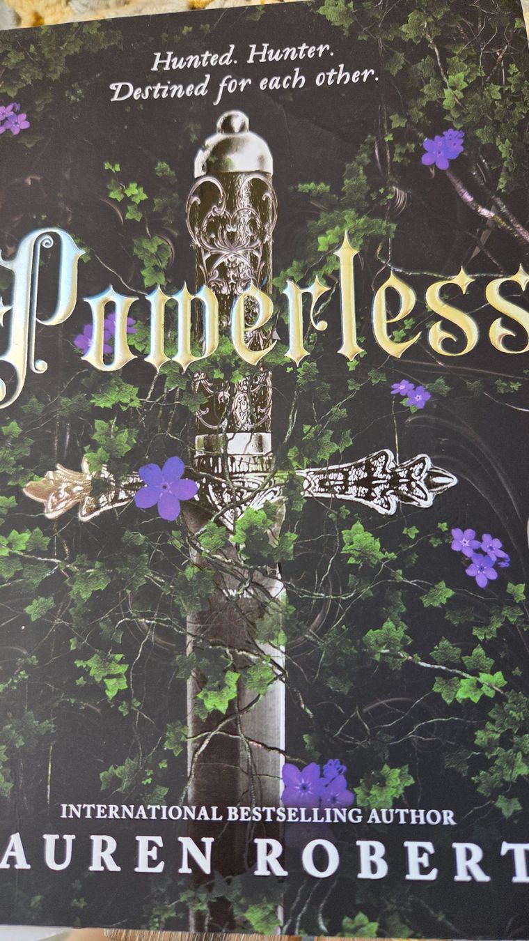 Libri: Lauren Roberts Powerless – Nuovo (secondo la descrizione) da Weggis venduto da Leeclipse