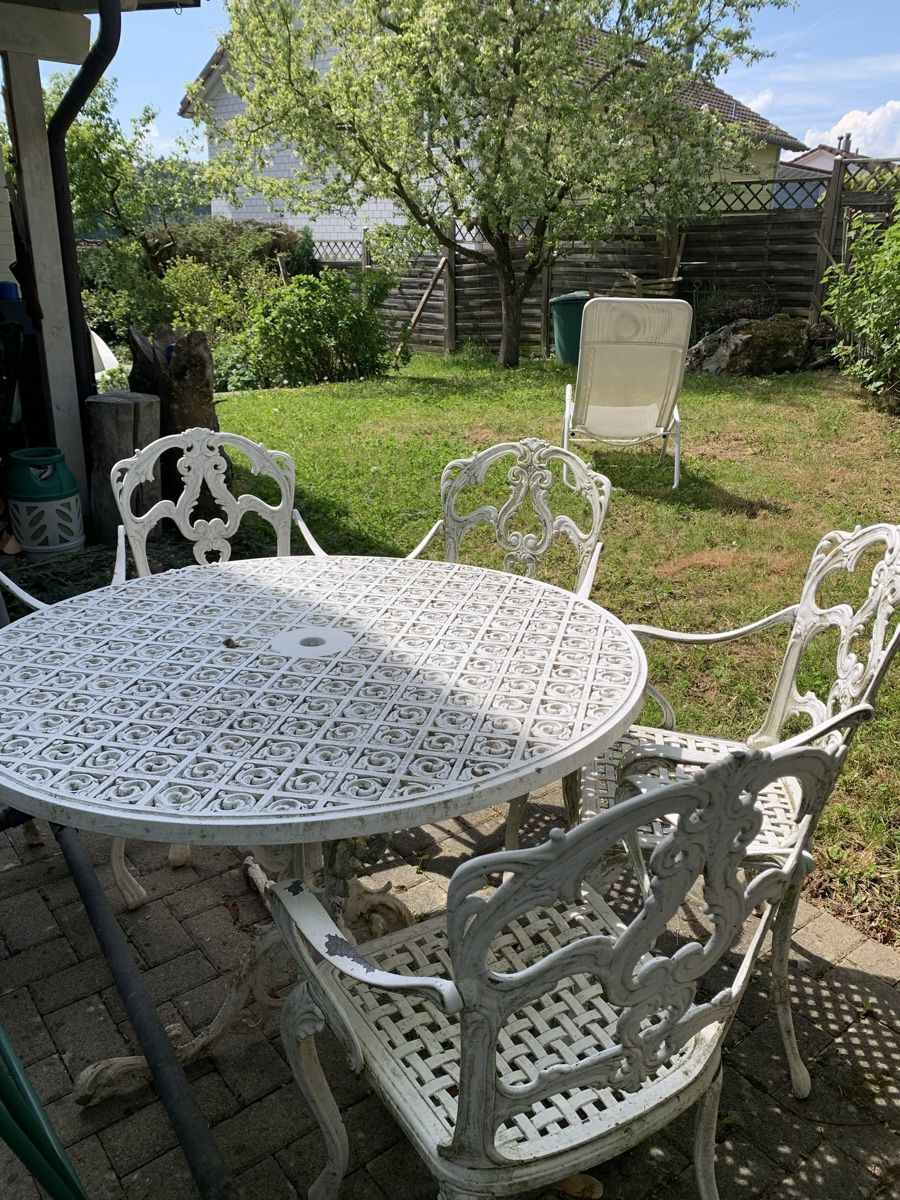 Set di tavolo e panche: Vintage romantisches Gartenset – Usato da Adligenswil venduto da Schutzengeli