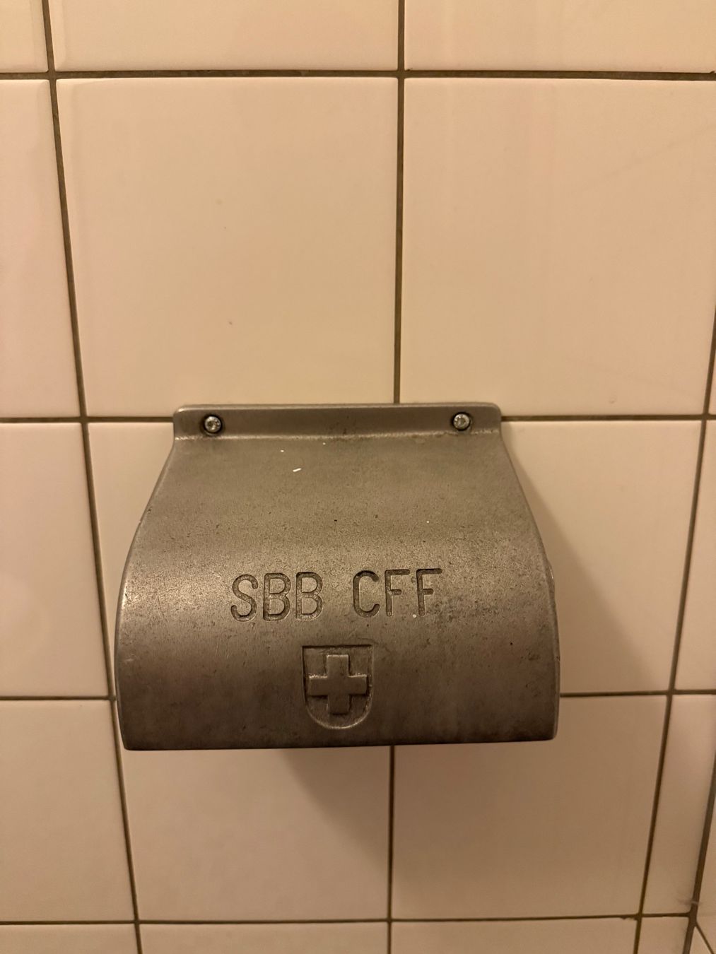 WC: Vintage SBB CFF Toilettenpapierhalter – Usato da Wolfhausen venduto da flaschenpost97