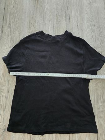 Schwarzes T-Shirt, Grösse L, aus reiner Baumwolle, Top!