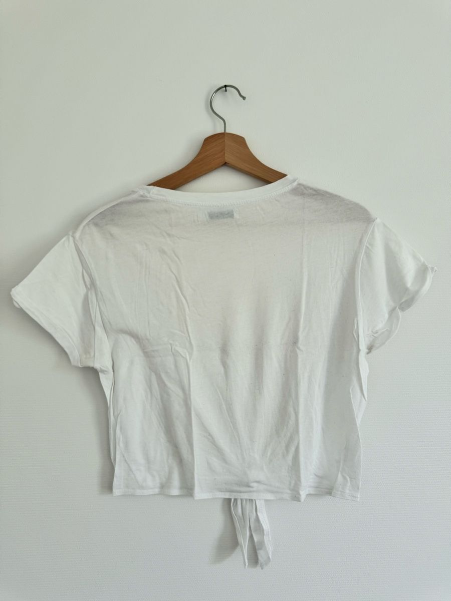 Bershka T-shirt: Bershka T-Shirt weiss Grösse S – Usato da St. Gallen venduto da nikolasbong 1