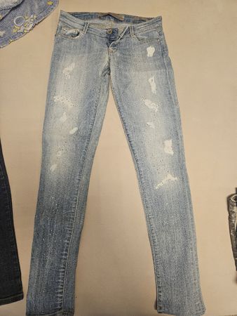 Top Guess Jeans mit Strass, helle Waschung, Grösse 25 wie ne