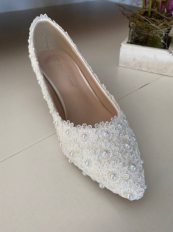 Scarpe da donna: Brautschuhe mit Perlen Gr. 36 NEU – Usato da Gwatt (Thun) venduto da Bennae