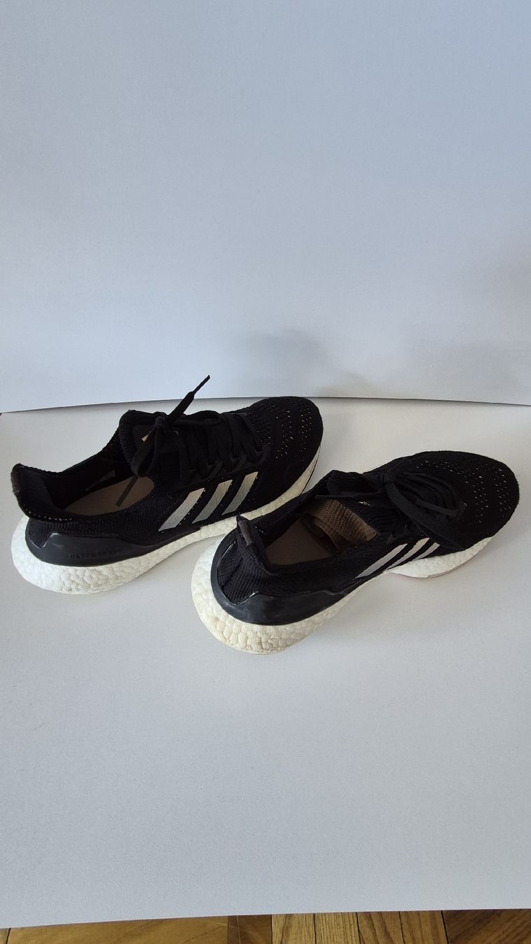 Adidas Scarpe da donna: Adidas Ultraboost 22 Heat.Rdy – Usato da Crans-Montana venduto da san_ska 1