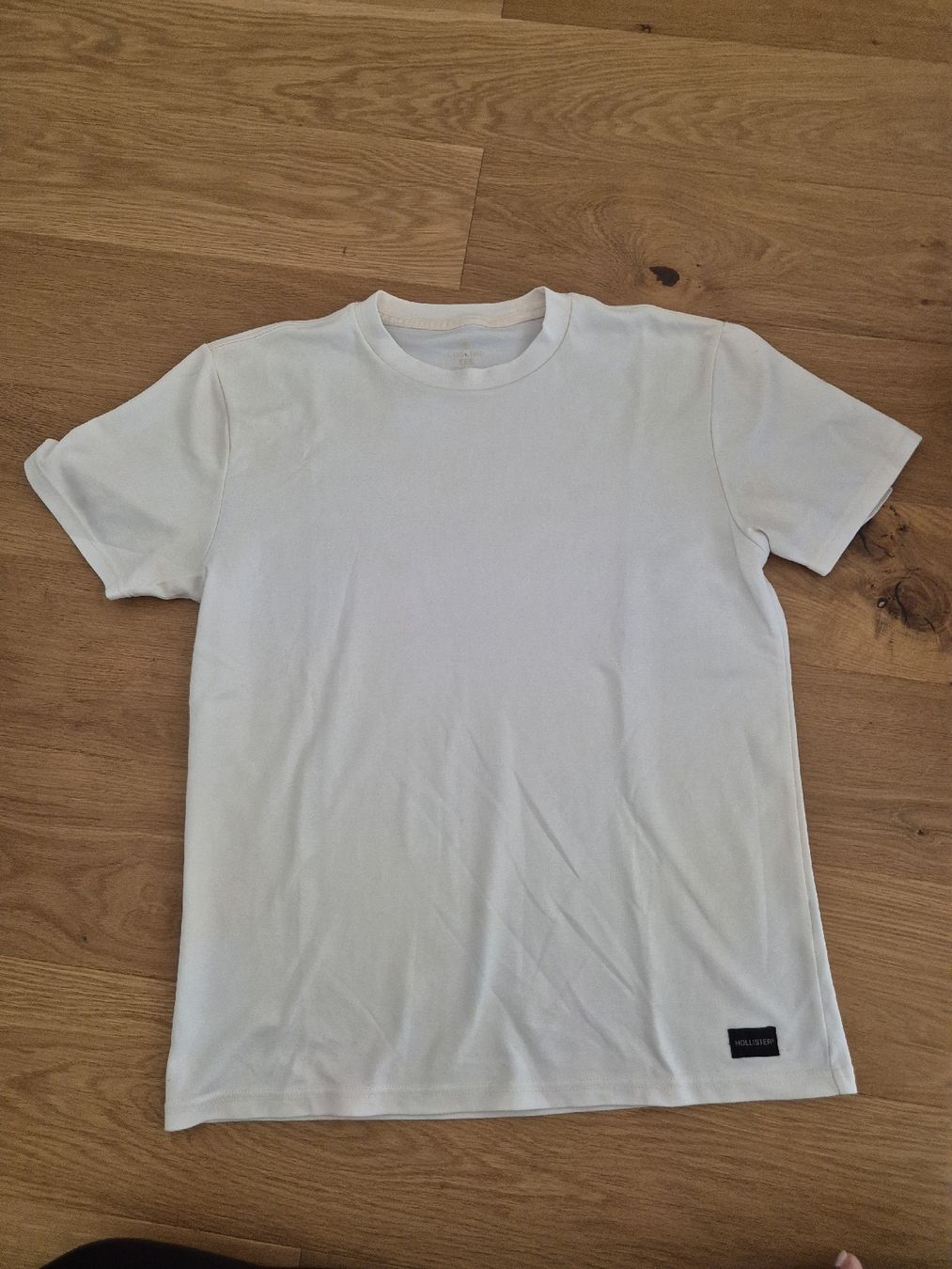 Hollister T-Shirts: Hollister Cooling Tee Weiss Grösse M – Gebraucht aus Zuzgen von SaBee91