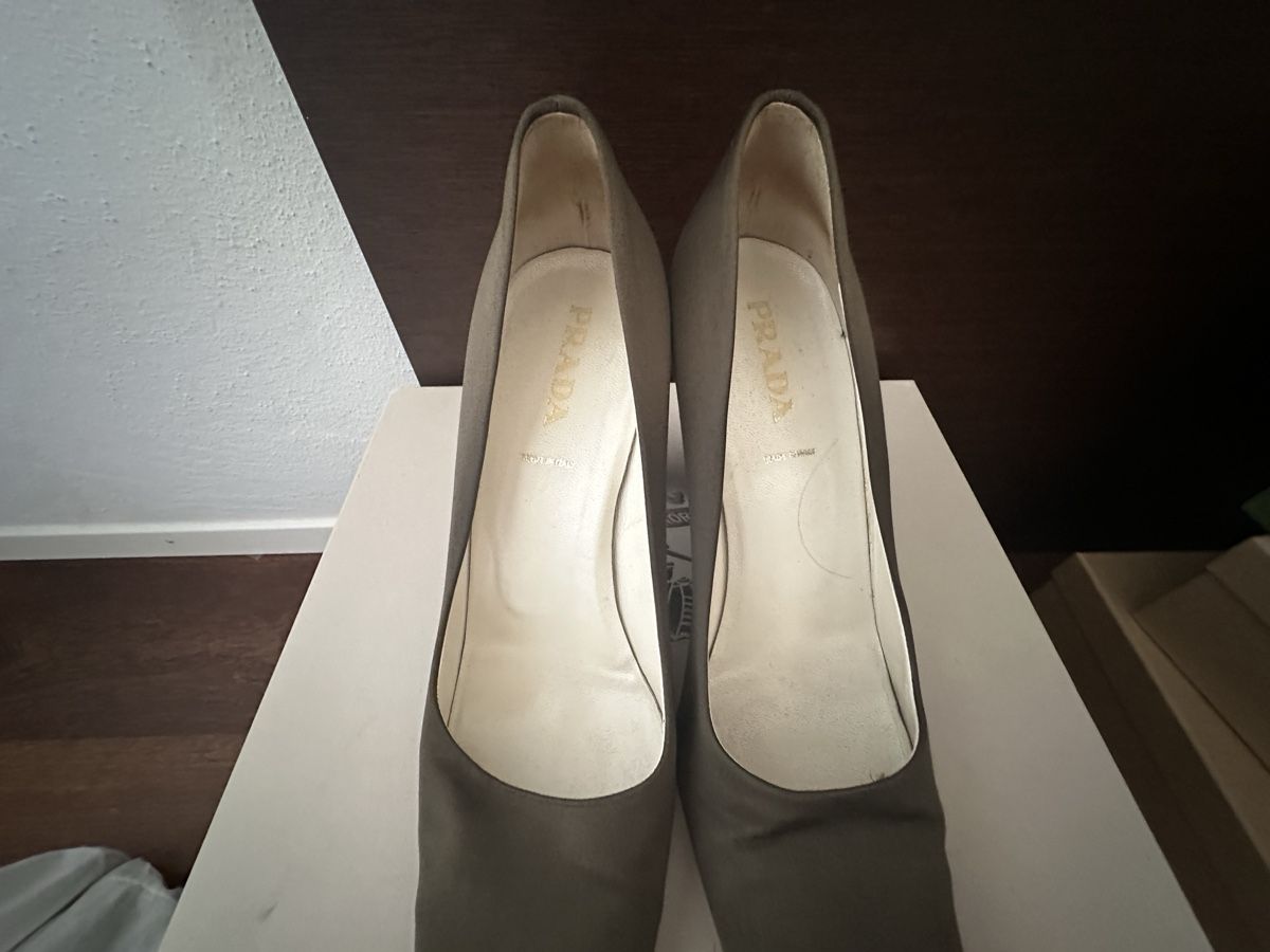 Prada Damenschuhe: Prada Satin Pumps Grün Gr. 39 , Blockabsatz – Gebraucht aus Jonen von dibbern 2
