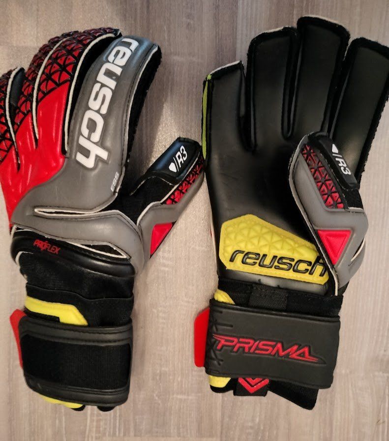 Reusch Guanti & manicotti: Reusch Torwarthandschuhe Gr. 8.5, statt Fr. 110.-- – Nuovo e nell'imballaggio originale da Oftringen venduto da Sportivo.ch 4