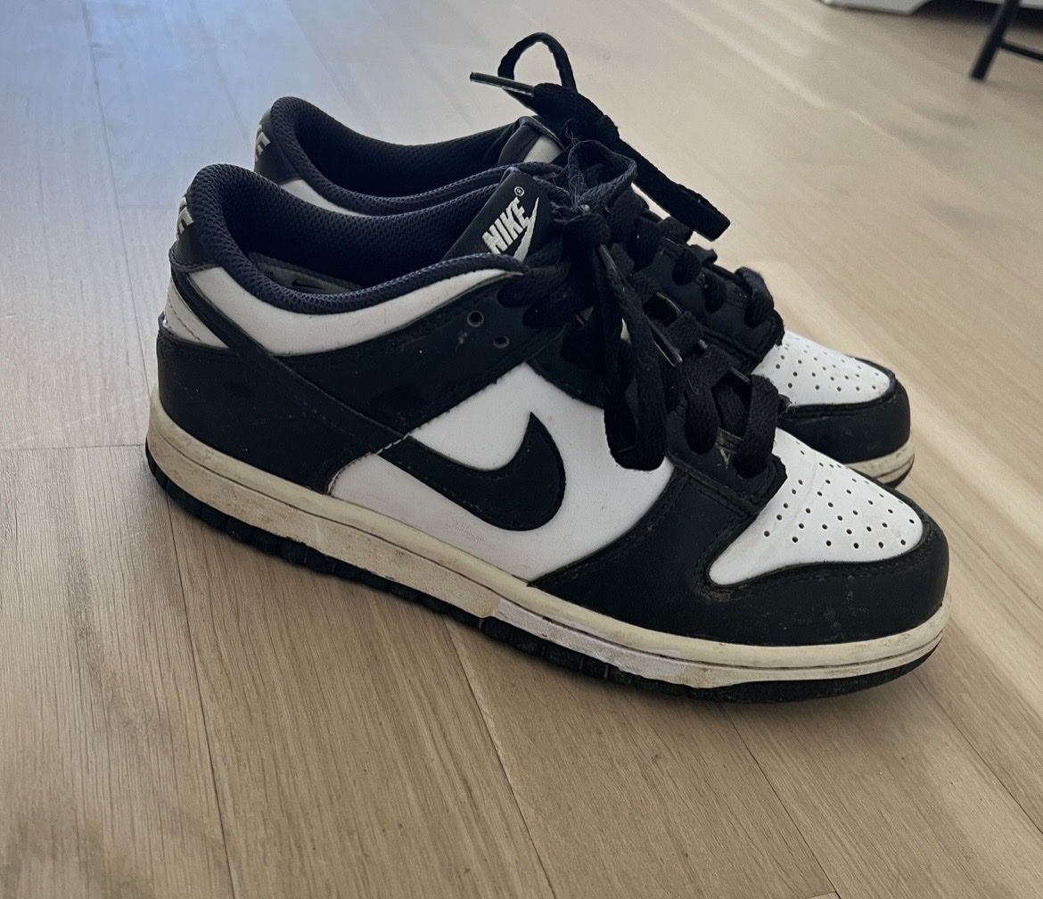 Nike Scarpe da uomo: Nike Dunk Panda Low – Usato da Laufen venduto da mar_flh8 1