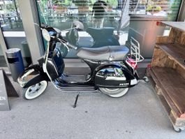 Piaggio vespa px