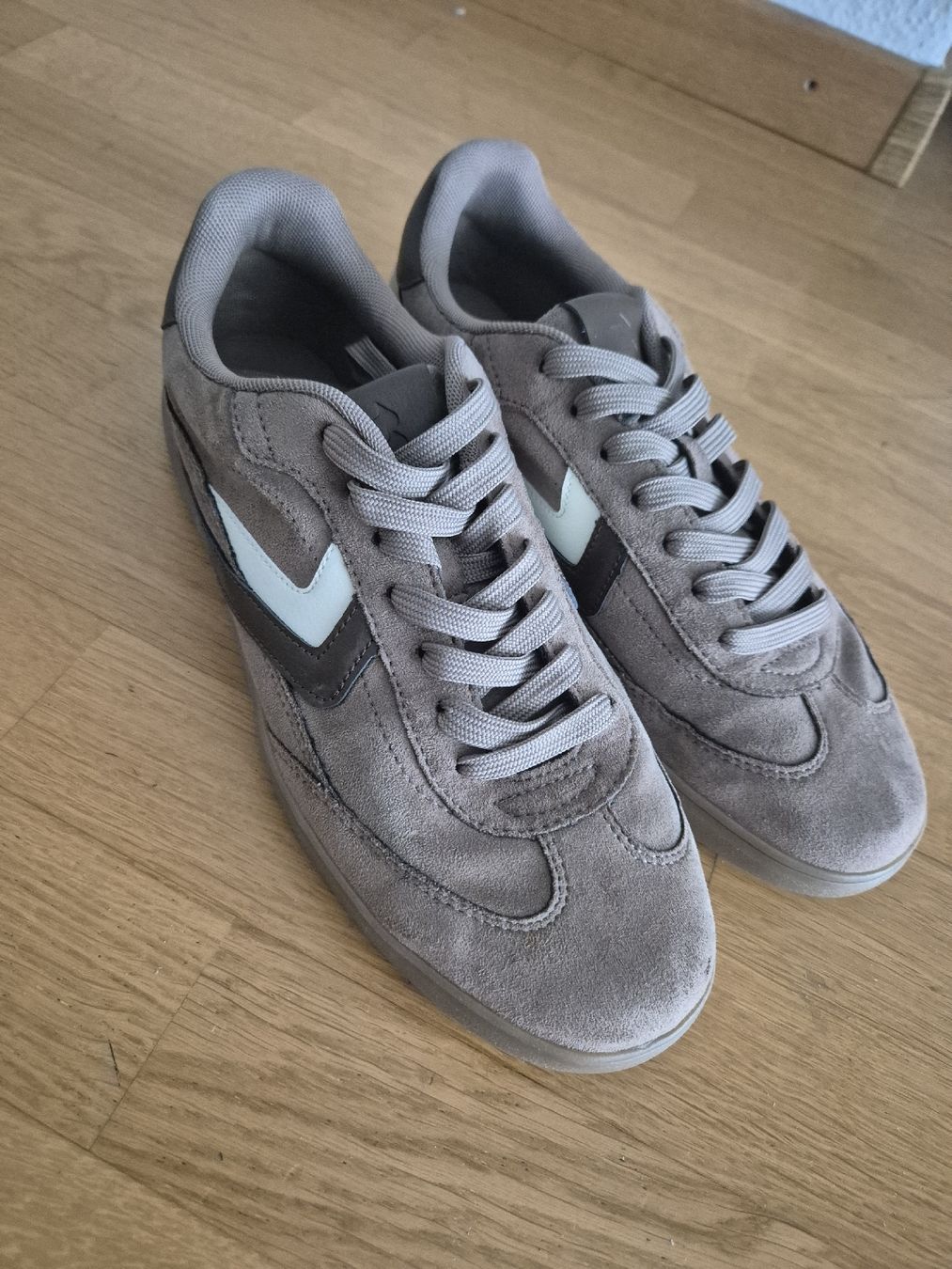 Bershka Damenschuhe: Basket Bershka taille 40 – Neu (gemäss Beschreibung) aus BIEL/BIENNE von rac_5tsm 1